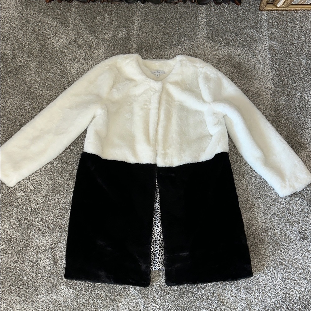 Fever Women's Black and White Faux Fur Cape